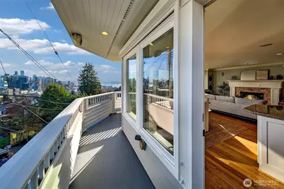 1238 3rd Avenue N, Seattle, WA 98109 - Photo 9