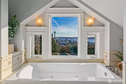 1238 3rd Avenue N, Seattle, WA 98109 - Photo 27