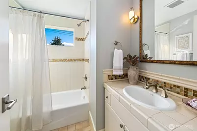 1238 3rd Avenue N, Seattle, WA 98109 - Photo 33