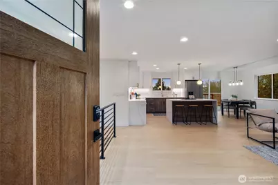 2518 36th Avenue W, Seattle, WA 98199 - Photo 3