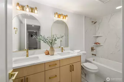 2518 36th Avenue W, Seattle, WA 98199 - Photo 23