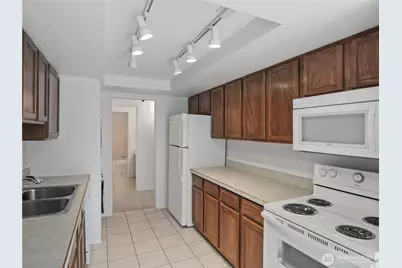 1250 Taylor Avenue N #105, Seattle, WA 98109 - Photo 13
