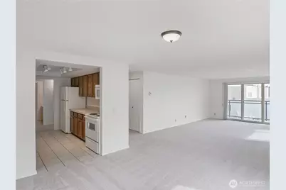 1250 Taylor Avenue N #105, Seattle, WA 98109 - Photo 11