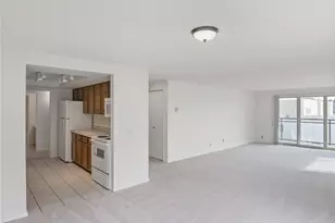 1250 Taylor Ave N, Seattle, WA 98109 - Photo 11