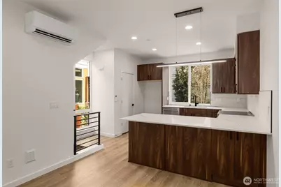 914 B 15th Avenue, Seattle, WA 98122 - Photo 25