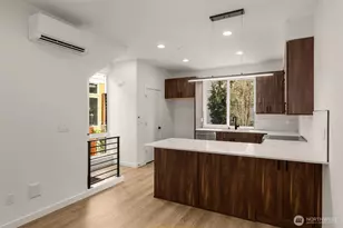 914 B 15th Ave, Seattle, WA 98122 - Photo 25