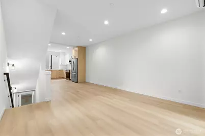 18015 2nd Avenue NE #C, Shoreline, WA 98155 - Photo 3