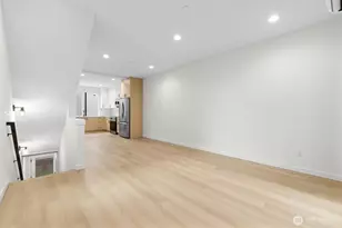 18015 2nd Ave NE, Shoreline, WA 98155 - Photo 3