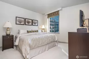 10650 NE 9th Pl, Bellevue, WA 98004 - Photo 11