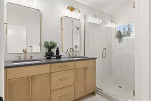 14308 Roslyn Pl N, Seattle, WA 98133 - Photo 13