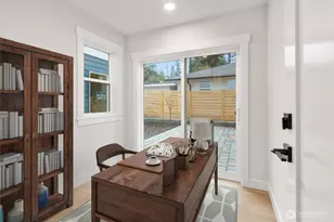 14308 Roslyn Pl N, Seattle, WA 98133 - Photo 17