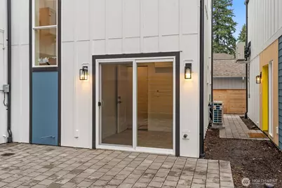 14308 Roslyn Place N #B, Seattle, WA 98133 - Photo 19