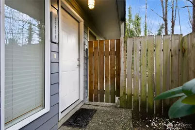 12625 SE 42nd Street, Bellevue, WA 98006 - Photo 3