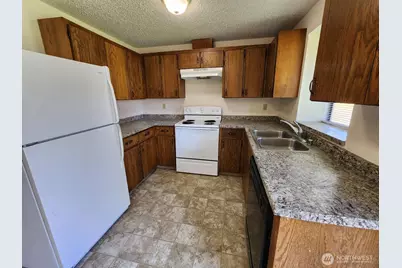 13803 13805 11th Avenue Ct S, Tacoma, WA 98444 - Photo 11