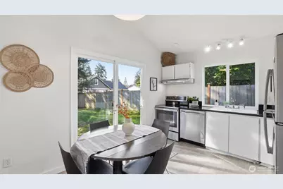 12227 NE 137th Place, Kirkland, WA 98034 - Photo 9