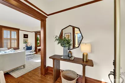 4223 Interlake Avenue N, Seattle, WA 98103 - Photo 5