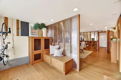 4223 Interlake Avenue N, Seattle, WA 98103 - Photo 31