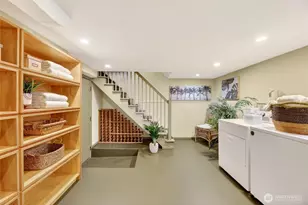 4223 Interlake Ave N, Seattle, WA 98103 - Photo 25