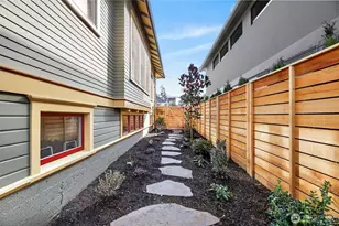 4223 Interlake Ave N, Seattle, WA 98103 - Photo 39