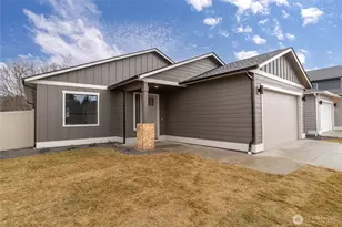 562 S Oasis Ave, East Wenatchee, WA 98802 - Photo 1