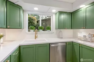 19123 Ballinger Way NE, Lake Forest Park, WA 98155 - Photo 5