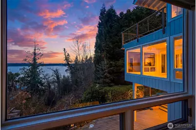 8449 W Mercer Way, Mercer Island, WA 98040 - Photo 3