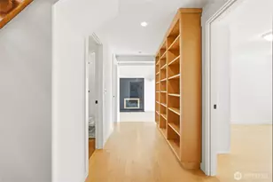 8449 W Mercer Way, Mercer Island, WA 98040 - Photo 21