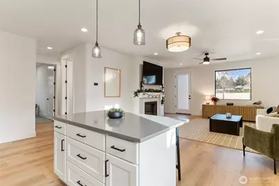 550 S Oasis Loop, East Wenatchee, WA 98802 - Photo 3