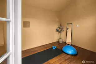 13730 SE 20th St, Bellevue, WA 98005 - Photo 29
