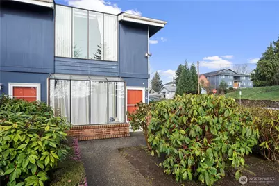 3401 Oaks Avenue #6, Everett, WA 98201 - Photo 1