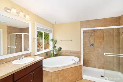 12910 194th Avenue Ct E, Bonney Lake, WA 98391 - Photo 19