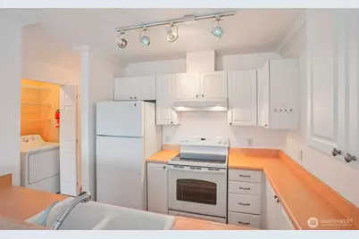 33020 10th Avenue SW #V302, Federal Way, WA 98003 - Photo 11