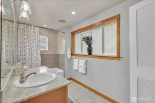 1939 10th Ave W, Seattle, WA 98119 - Photo 21