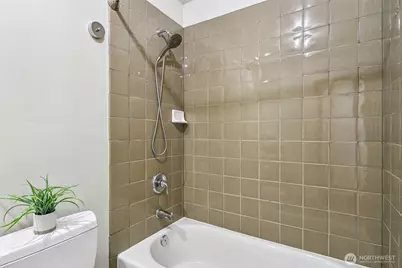 1939 10th Avenue W #B, Seattle, WA 98119 - Photo 25