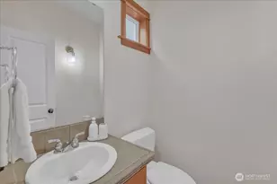 1939 10th Ave W, Seattle, WA 98119 - Photo 13