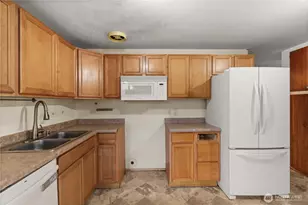 645 S 91st St, Tacoma, WA 98444 - Photo 11