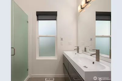 2662 E Lake Sammamish Parkway #B, Sammamish, WA 98074 - Photo 17