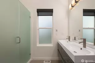 2662 E Lake Sammamish Pkwy, Sammamish, WA 98074 - Photo 17