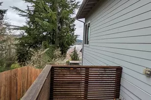 2662 E Lake Sammamish Pkwy, Sammamish, WA 98074 - Photo 9