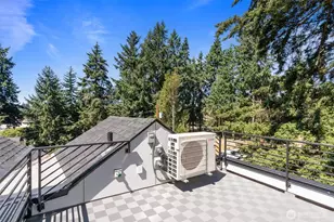 10752 Interlake Ave N, Seattle, WA 98133 - Photo 19