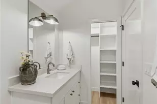 2806 W Dravus St, Seattle, WA 98199 - Photo 21