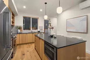 1808 E Mercer St, Seattle, WA 98112 - Photo 11