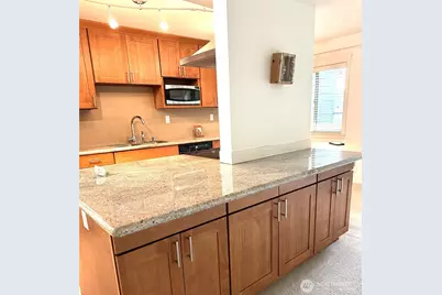 3212 SE 81st #C203, Mercer Island, WA 98040 - Photo 9