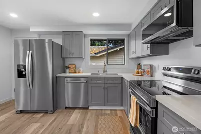 2402 Larlin Drive, Everett, WA 98203 - Photo 13