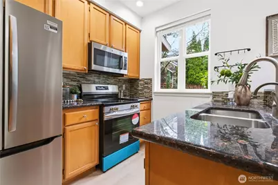 15648 NE 93rd Wy #B1702, Redmond, WA 98052 - Photo 13