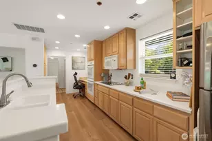 4433 Providence Point Pl SE, Issaquah, WA 98029 - Photo 5