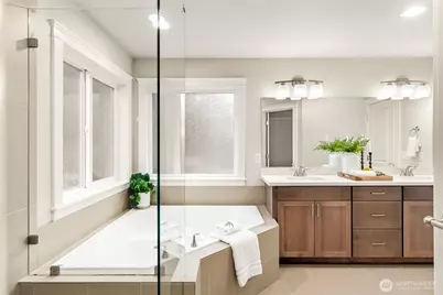 24026 Meridian Avenue S, Bothell, WA 98021 - Photo 17