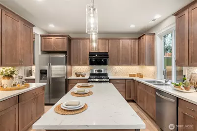 24026 Meridian Avenue S, Bothell, WA 98021 - Photo 9