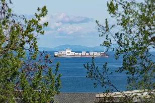 2028 W 5th St, Port Angeles, WA 98363 - Photo 7