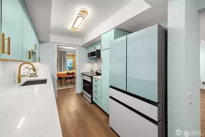 1524 NE 140th Street #D2, Seattle, WA 98125 - Photo 9